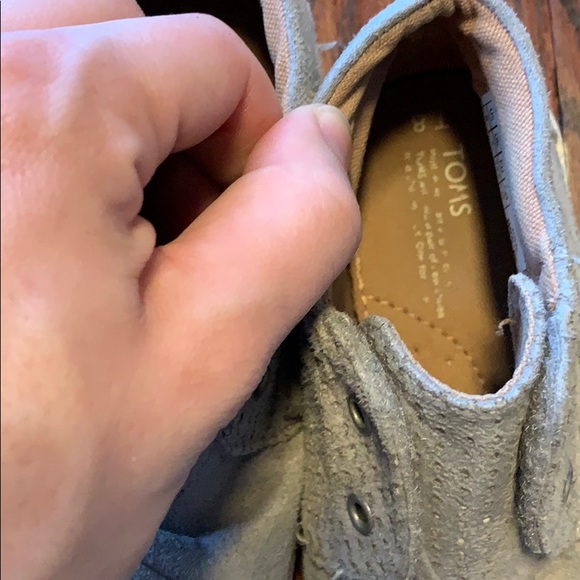 Toms Slip On Shoes - Picture 4 of 6